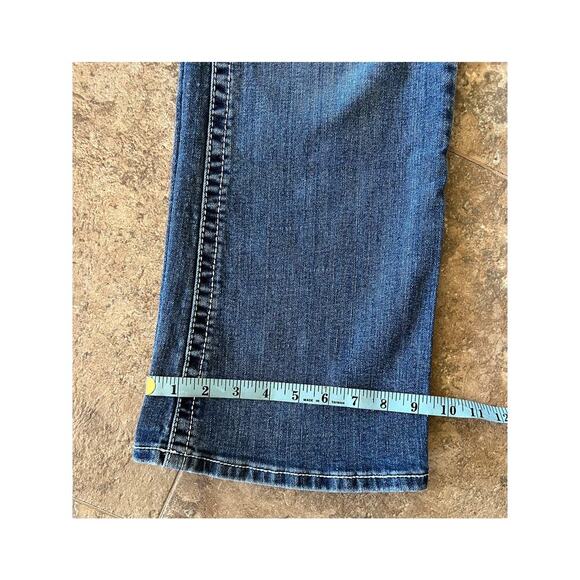 Maurices Curvy fit, women's size 13/14 SHORT - Picture 3 of 8